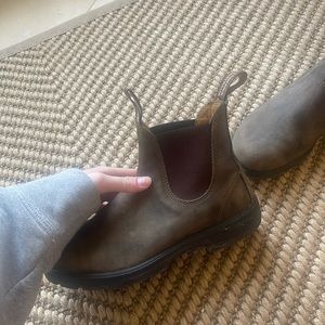 blundstones